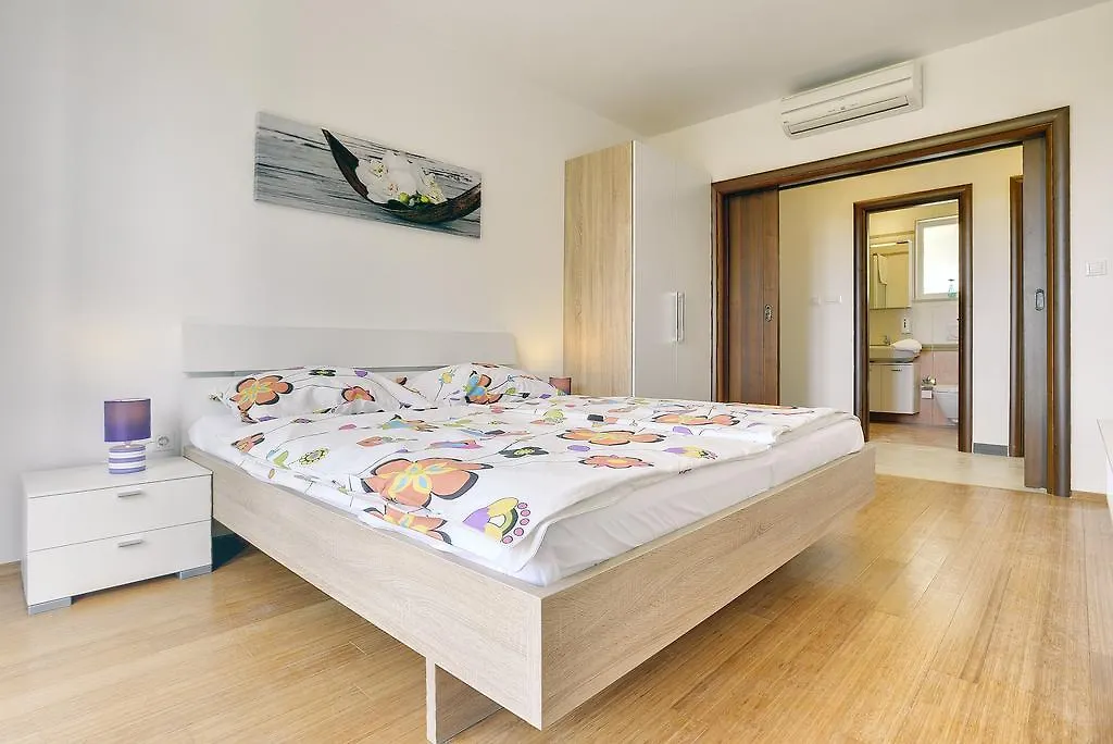 Apartments Vea Pula 0*,  Croatia